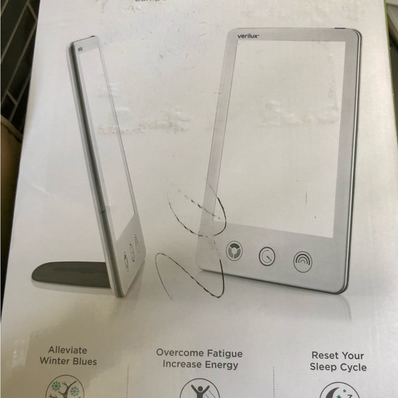 Happy Light Luxe by Verilux - Picture 5 of 8